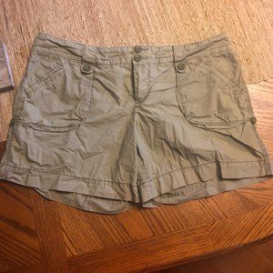 Size 14 American Eagle Olive Cargo Shorts